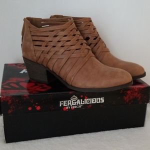 Fergalicious Bandana Booties 6.5 M (Saddle)